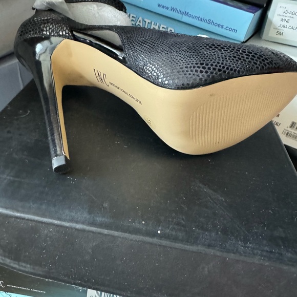 INC international concepts pumps - Picture 4 of 4